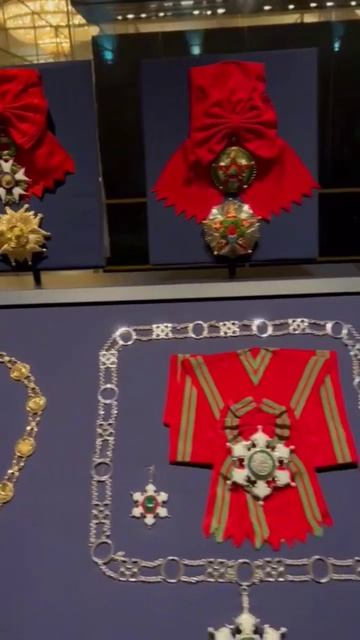 золотые подарки Президенту Эмиратов смотреть онлайн
