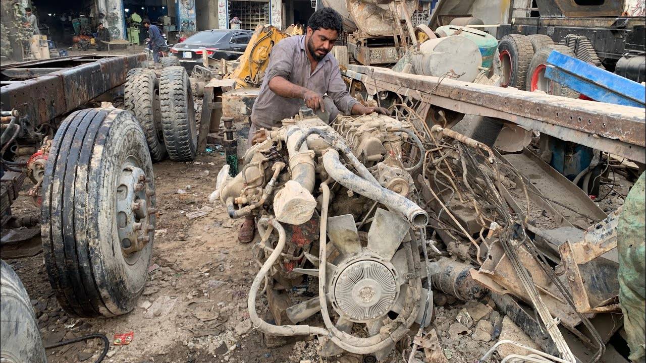 ОЧИСТКА ЗАГРЯЗНЕННОГО ДВИГАТЕЛЯ И РАМЫ смотреть онлайн