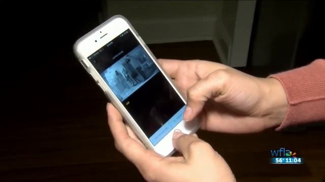 Phone alert, camera help Tampa couple catch thieves in action смотреть онлайн