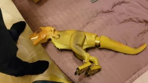 Распаковка динозавра