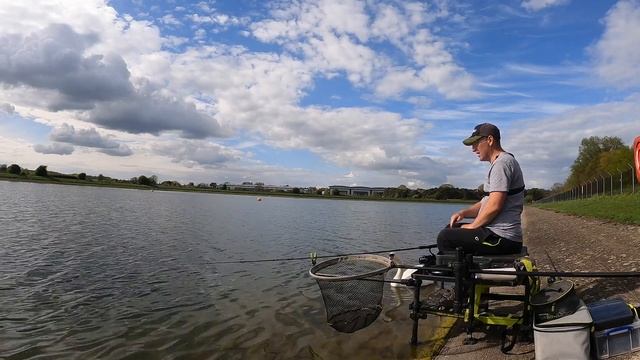 Big Bream! (Method Feeder Fishing At Grimsbury Reservoir) смотреть онлайн