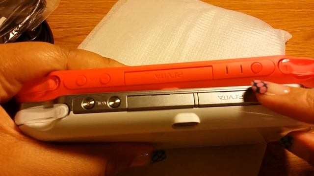 Neon Orange PS Vita Unboxing смотреть онлайн
