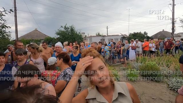 МАРИУПОЛЬ, ВОЛОНТЕРОВКА. ЛЮДИ ПОЛУЧАЮТ ДОЛГОЖДАННУЮ ПОМОЩЬ. К НАМ НИКТО НЕ ПРИЕЗЖАЛ … смотреть онлайн
