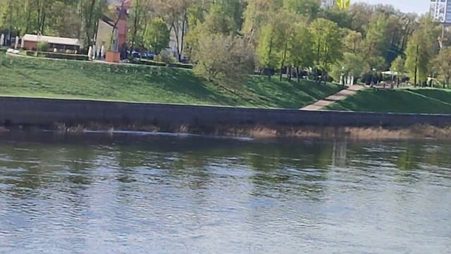 Вода серебрится в реке!!!! смотреть онлайн