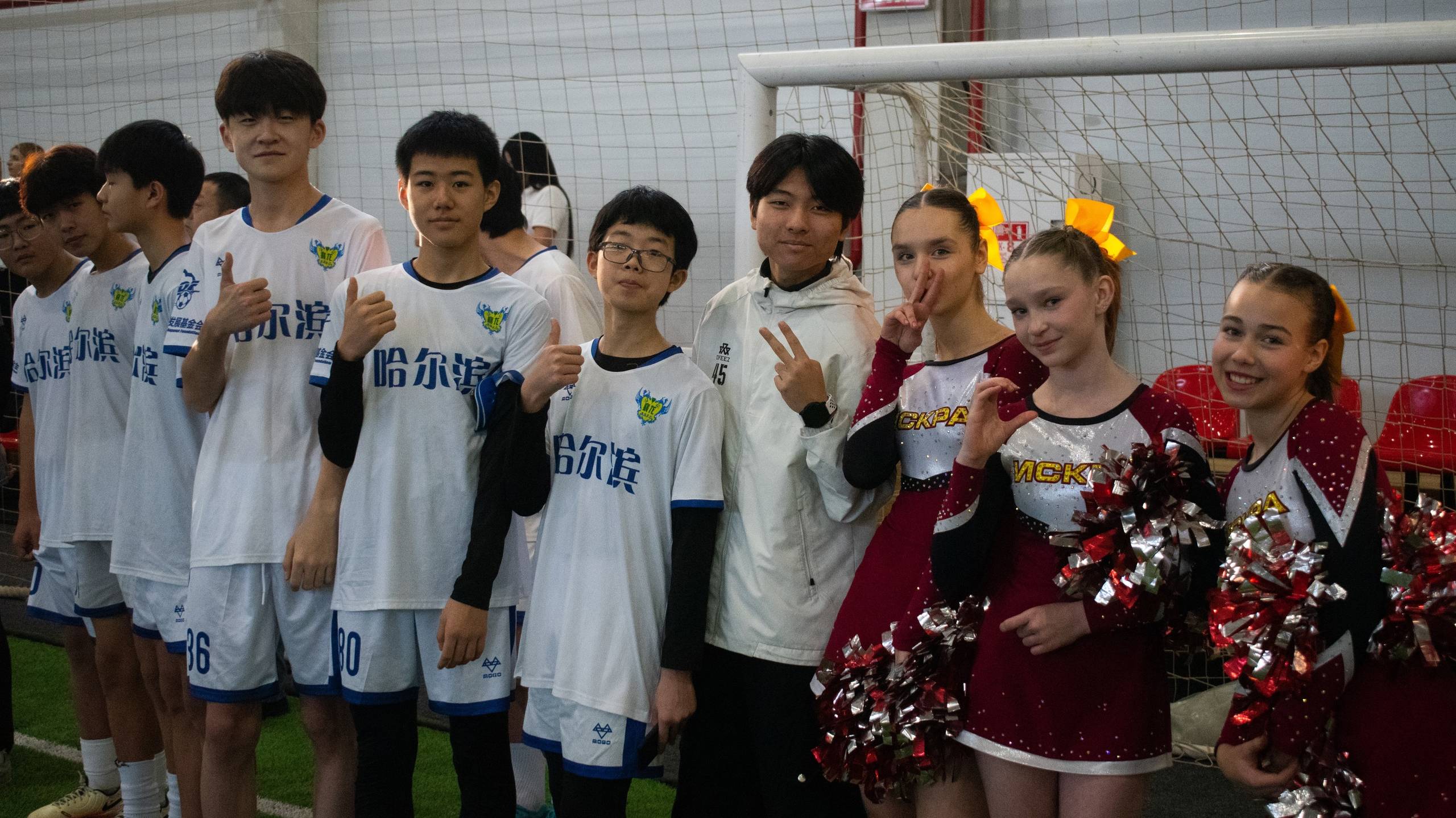 футбольная академия Искра принимает делегацию юных футболистов из Харбина смотреть онлайн