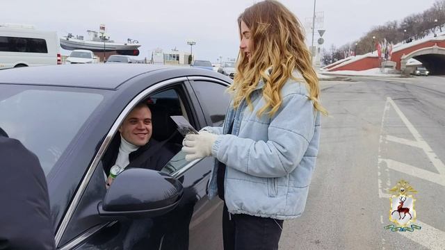 Сотрудники ГАИ совместно с нижегородской радиостанцией провели акцию «Трезвый Нижний!» смотреть онлайн