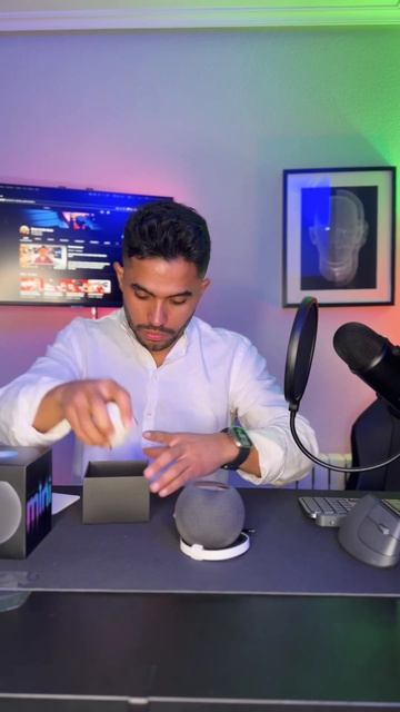 Unboxing Apple's HomePod: The Ultimate Smart Home Assistant смотреть онлайн