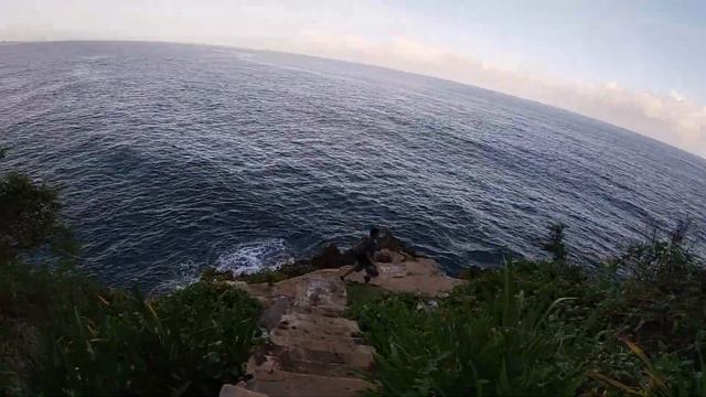 FISHING on a KNOWN CLIFF FISHING SPOT in GUAM смотреть онлайн