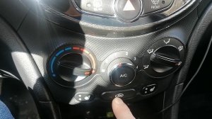 как отключить автоматическое включение кондиционера при положении печки на лобовое стекло #солярис