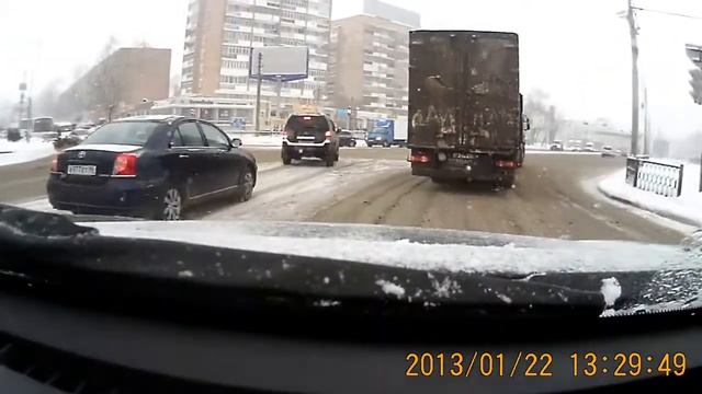 наглость на дороге смотреть онлайн