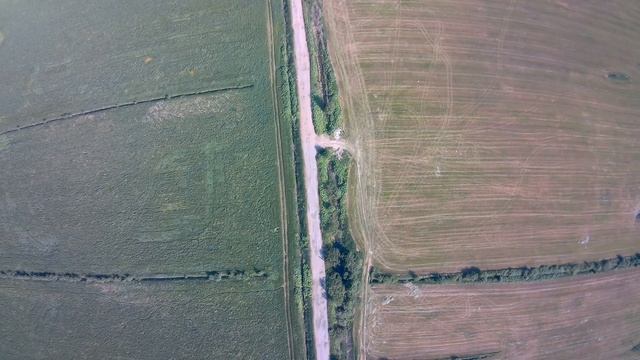 На поле-Каменка-Парашютная смотреть онлайн