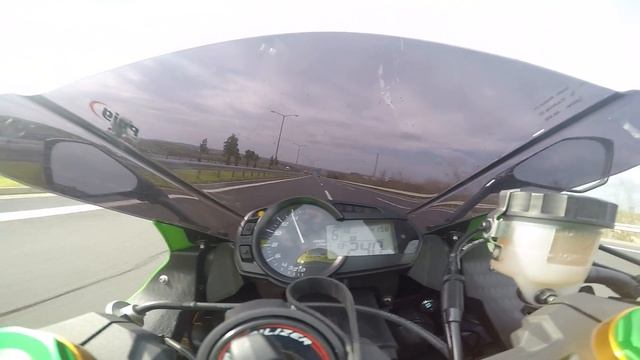 Kawasaki Ninja 275 KM смотреть онлайн