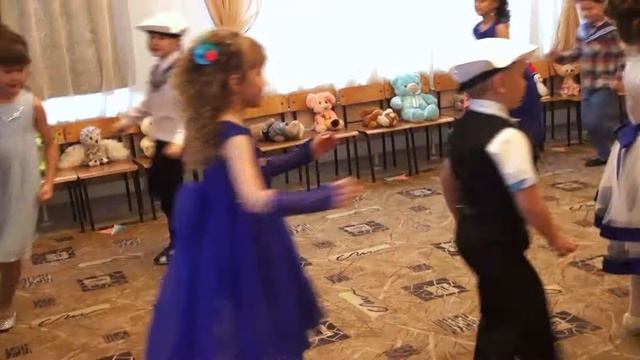 Выпускной 2018 ФЛЕШМОБ смотреть онлайн