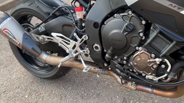 2021 Yamaha MT-10 смотреть онлайн