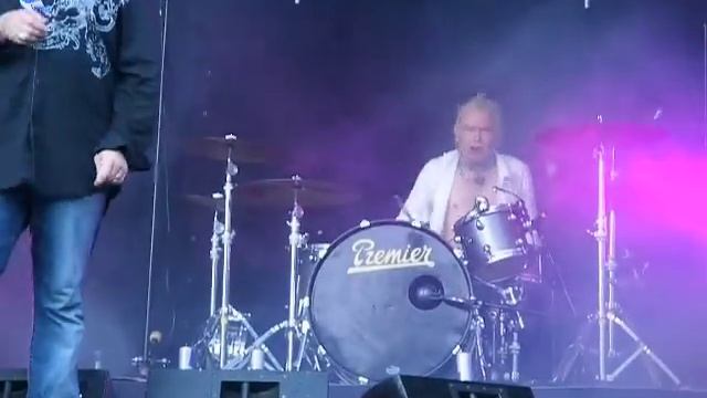 Dingo - Levoton tuhkimo part 1 смотреть онлайн