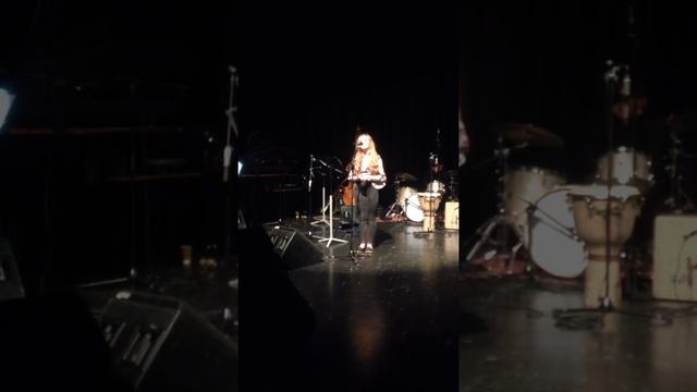 "The Sun & I" (The Hot Mikado) Phoebe Dipple Cover смотреть онлайн