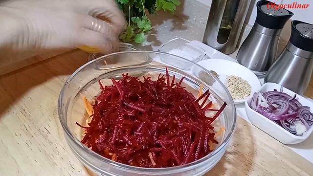 Фантастический Салат из Сырой Свеклы с Морковью и Жареным Луком смотреть онлайн