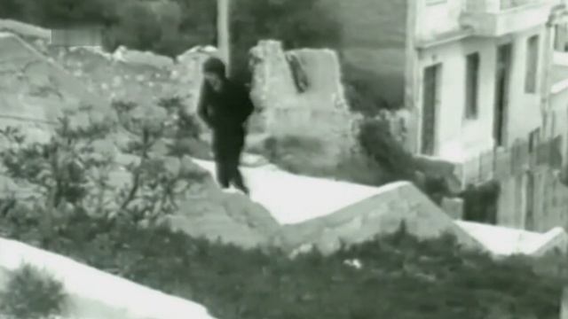 Ola Kala Ki Ola Orea. Όλα καλά κι όλα ωραία. Young George Dalaras is singing in 1975 Original Super смотреть онлайн