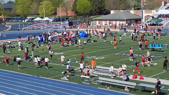 04/16/23 Bison Classic - Lauren's 400m смотреть онлайн