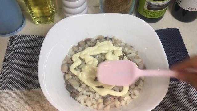 Селедка Под Шубой - Gawin ito sa Carrots at Patatas | Russian Beet Salad With Herring Recipe смотреть онлайн