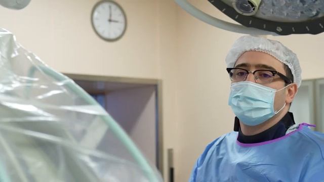 Операция по лазерному дроблению камней почки гибким инструментом (Фибронефролитотрипсия) смотреть онлайн