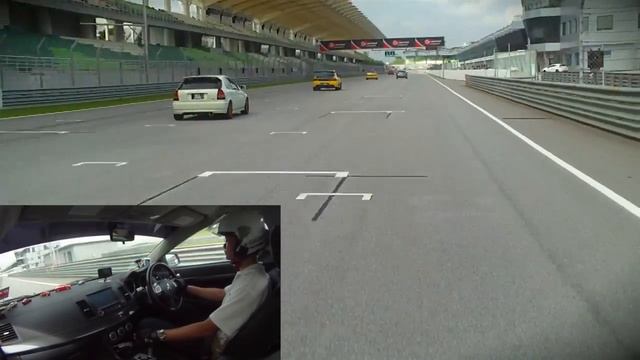 Sepang Open Track Day - In Car + Track (PIP) смотреть онлайн