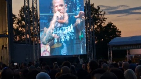 Pantera Budapest 2023 Phil being Phil #pantera