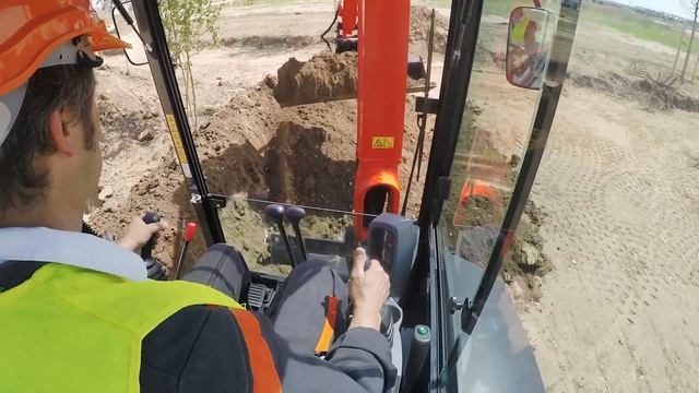KX027-4: Power and performance in a compact excavator | 2017 смотреть онлайн