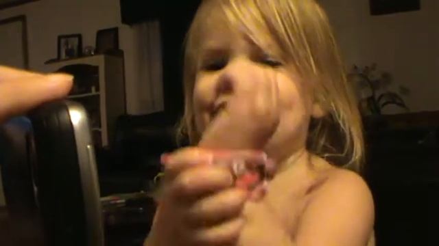 Sadie talking to Daddy's VIDEO!! смотреть онлайн