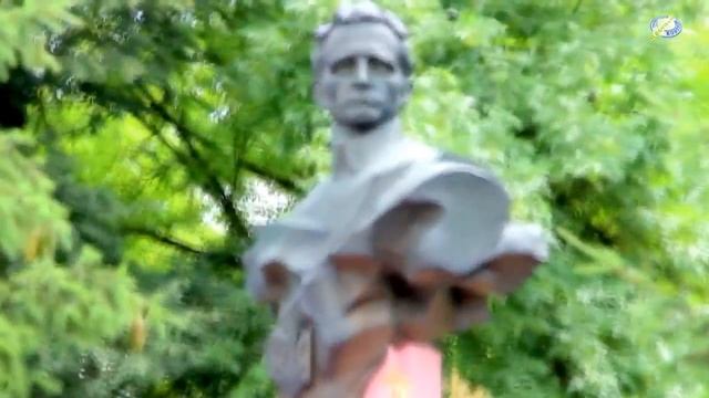 Свиновождь призвал упыря на свою днюху прямо во время заклинания. Раз,два, три, в аду гори! смотреть онлайн