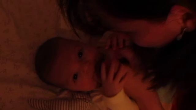 МАМИНЫ ПОЦЕЛУЙЧИКИ И ПАЛЕЦ... смотреть онлайн