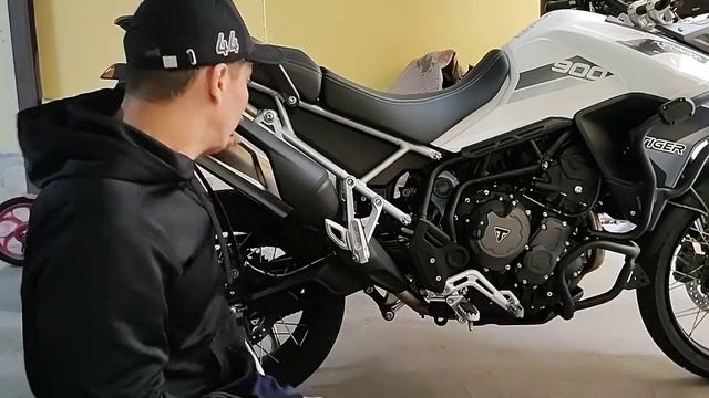 Escapamento Tiger 900 Moto Tuning ronco ficou lindo смотреть онлайн