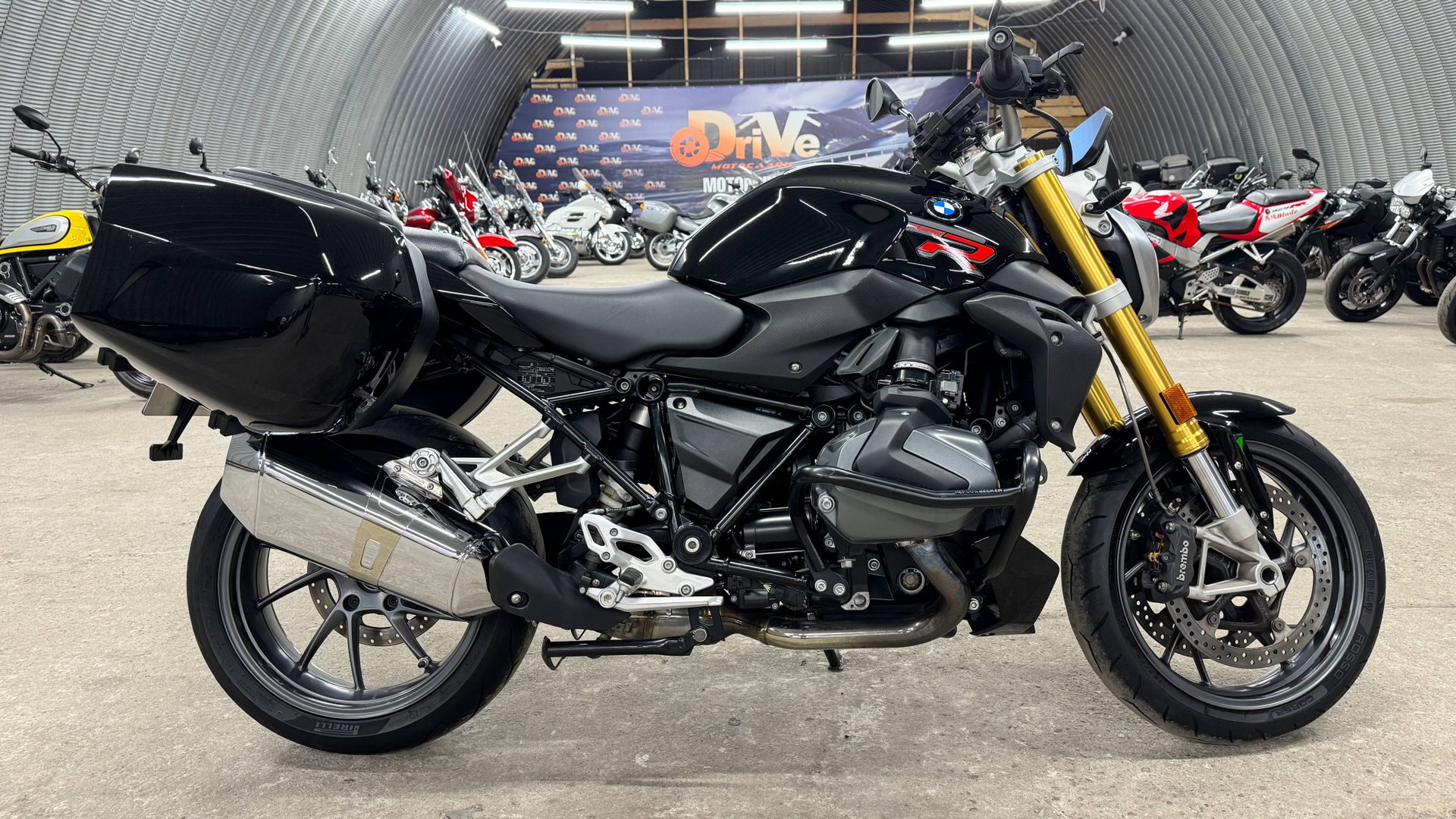 Обзор BMW R1250R |В НАЛИЧИИ| смотреть онлайн