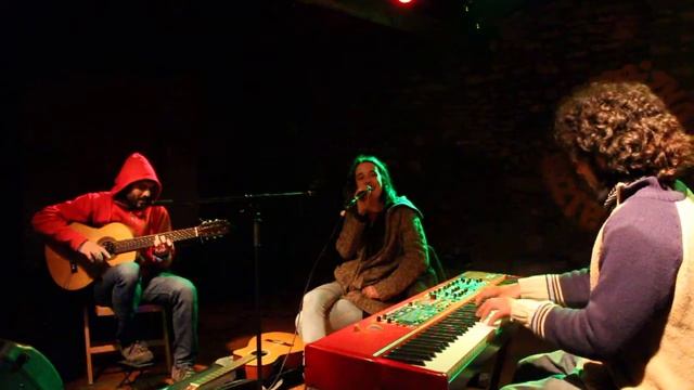 Silvia Tomás- "Las simples cosas" , "Bona nit" (Gasteizko Gaztetxea ) смотреть онлайн