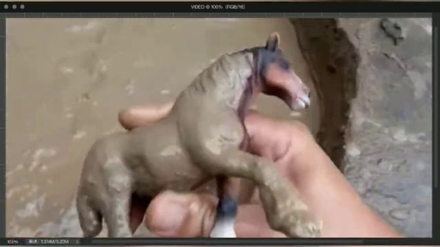 🤡🤡🤡 TIRANDO ANIMAIS DA PISCINA DE LAMA, LAVANDO ANIMAIS DE BRINQUEDO SUJO DE LAMA CAMELO DINOSSAURO смотреть онлайн