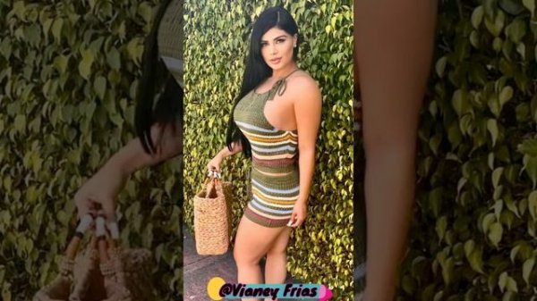 Beautiful Vianey Frias Curvy Model & Plus Size Wiki-Body Positivity-Instagram Star-Model & Bio