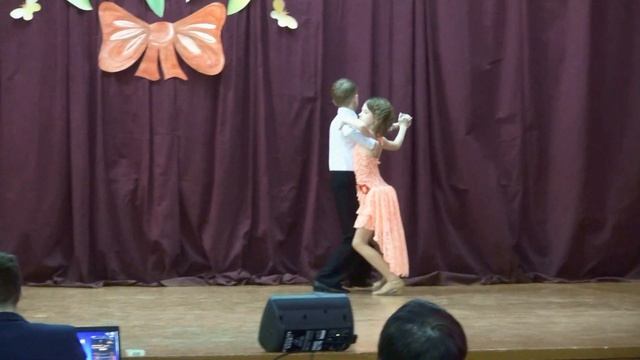 Концерт ко Дню 8 Марта. МБОУ СОШ № 17 г. Бийск. 04.03.2016. смотреть онлайн