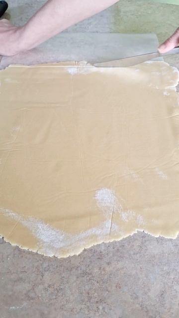 These taste like little cinnamon rolls... #yummy #cookies #easyrecipe #shorts смотреть онлайн