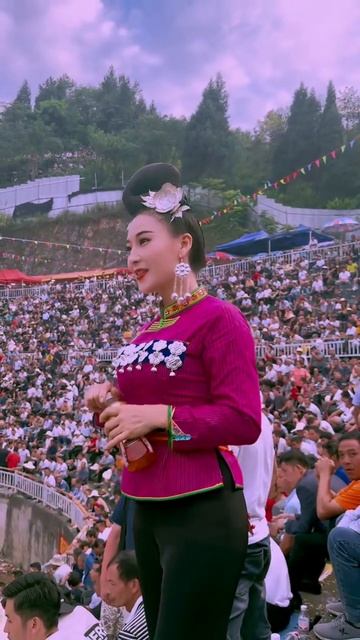 鬥牛 疯狂斗牛|bullfight ,crazy bullfight|đấu bò điên cuồng|adu banteng gila#乡村斗牛#斗牛#牛王争霸赛 #少数民族风情 #斗牛文化 смотреть онлайн