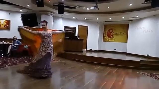 Алегриас с батой на Шоу богинь смотреть онлайн