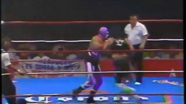 Dragon de Oro/El Fantasma/Mascara Sagrada vs Blue Panther/Jerry Estrada/Psicosis (AAA 11/15/92) смотреть онлайн