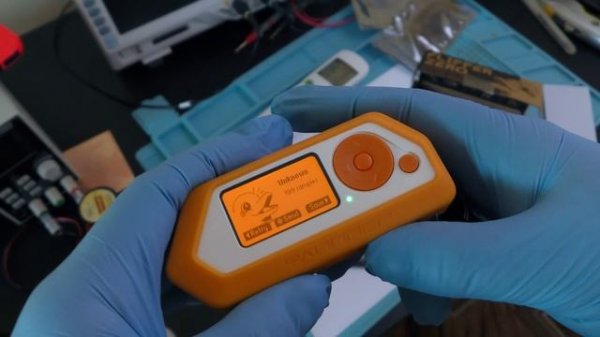 Анбоксинг и обзор Flipper Zero - Лёша Кластер [ ПЕРЕЗАЛИВ ]