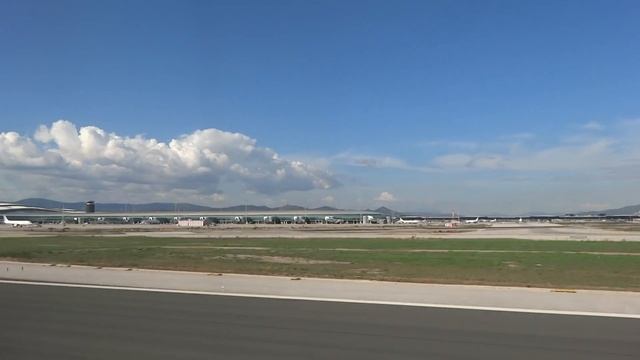 Взлёт из аэропорта г. Барселоны. смотреть онлайн