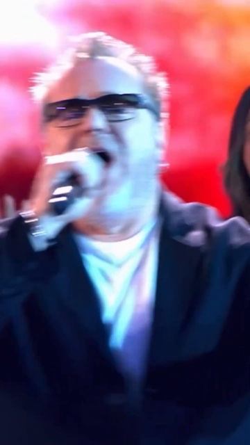 Узнали песню? 😂 Пресняков в шоу Конфетка перепел хит ютуба смотреть онлайн