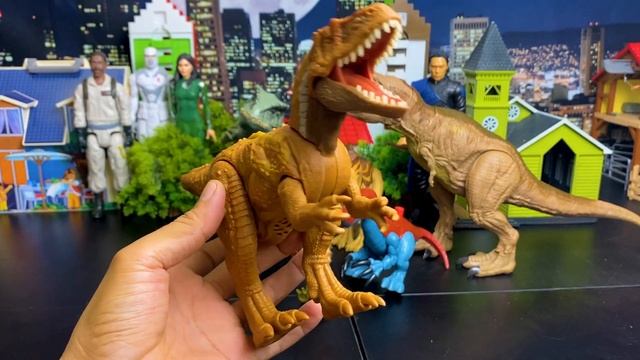 EXTREME Jurassic World Dinos: Amazing Triceratops, Kentrosaurus, Atrociraptor, Pyroraptor vs T-Rex смотреть онлайн