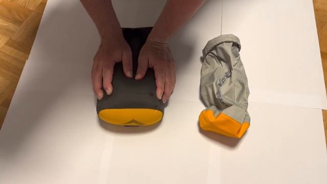 Sea to Summit dry bag Evac - new version - compression speed test смотреть онлайн