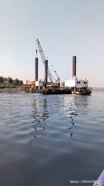 Spud Barge Parking in progress смотреть онлайн