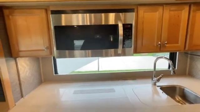 FOR SALE: Tiffin Allegro RED 38KA (bunk Model) Diesel