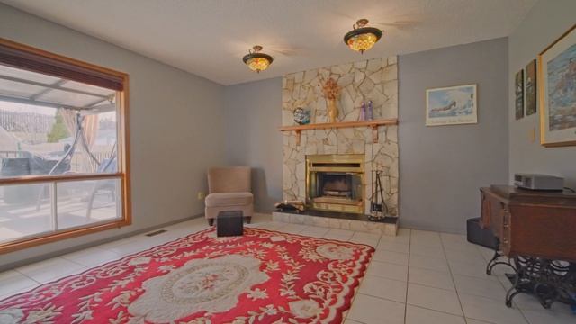 West Edmonton 2 Story Home For $430,000 (18815 80 Ave NW)