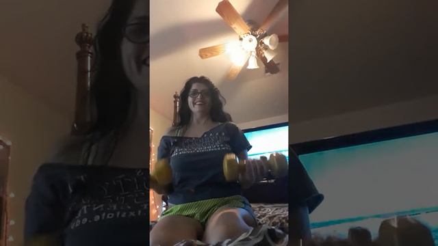 Woman over 50 weight exercises while watching tv смотреть онлайн